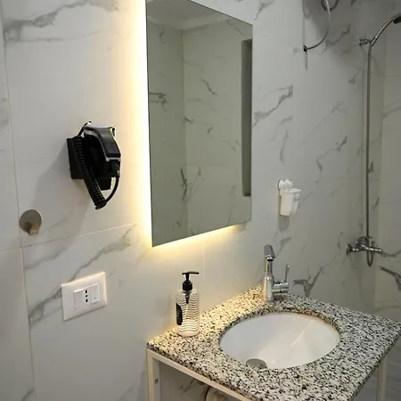 Hoxha 80 3* Δυρράχιο