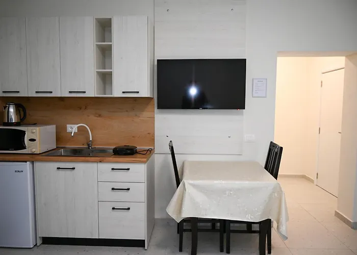 Hoxha 80 Appart hôtel 3*