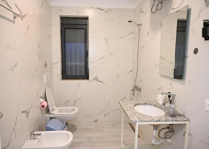 Apartahotel Hoxha 80 3*