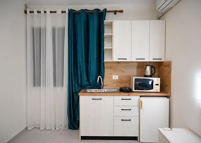 Hoxha 80 Appart hôtel 3*