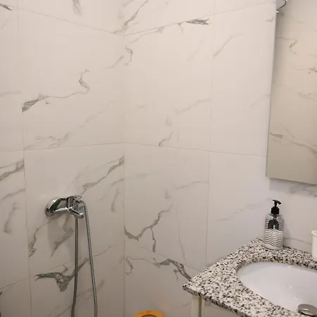 Hoxha 80 Apartmanhotel 3*