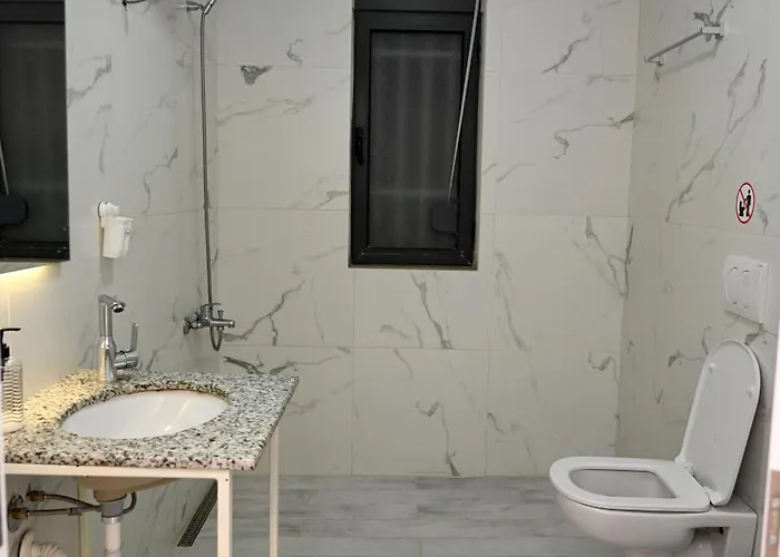 Hoxha 80 Апарт-отель Дуррес